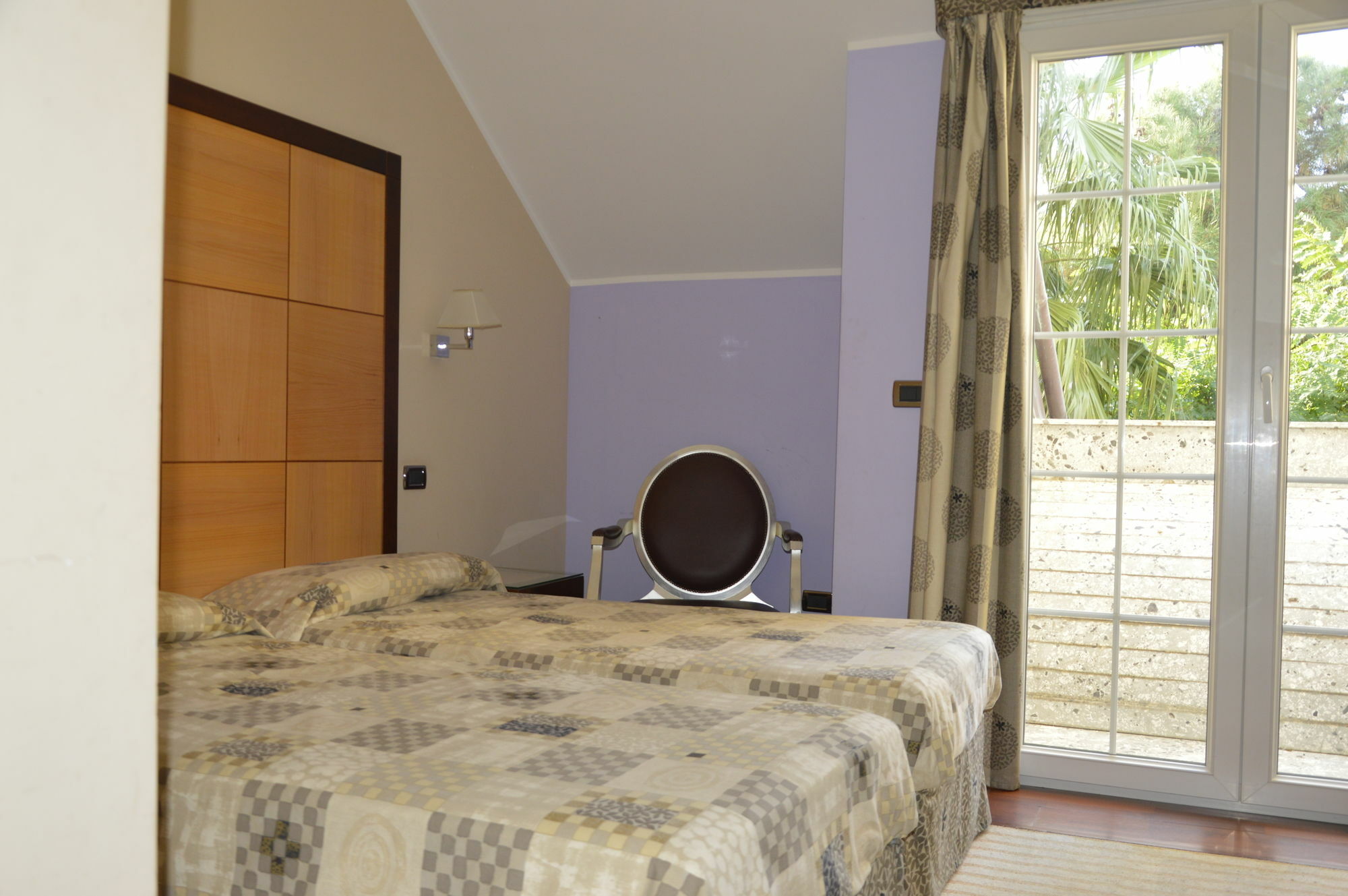 Regent Beach Hotel & Apartments เรจโจ ดี คาลาเบีย ภายนอก รูปภาพ